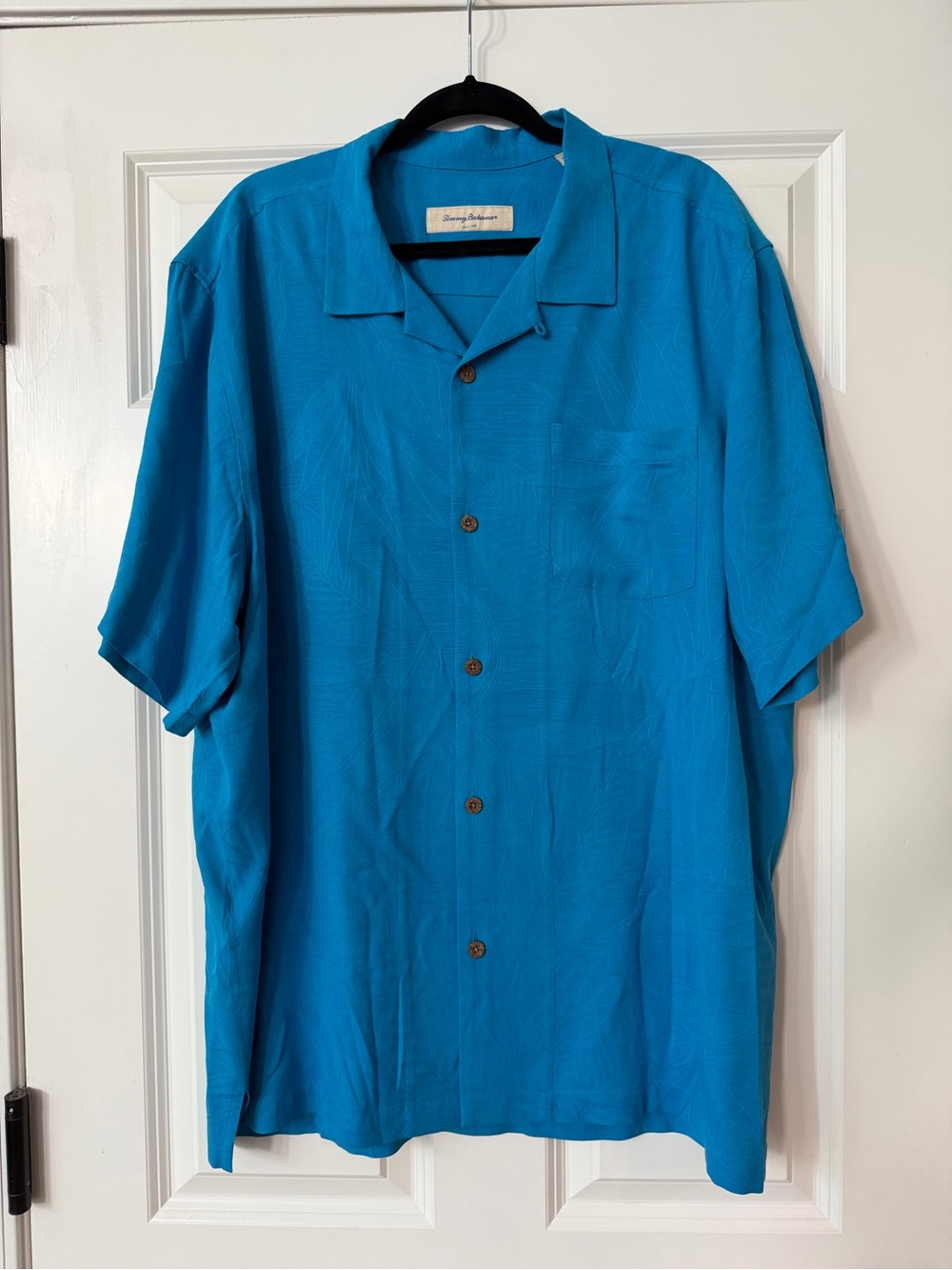 Tommy Bahama Turquoise Blue Short Sleeve Camp Shirt. Size XL
